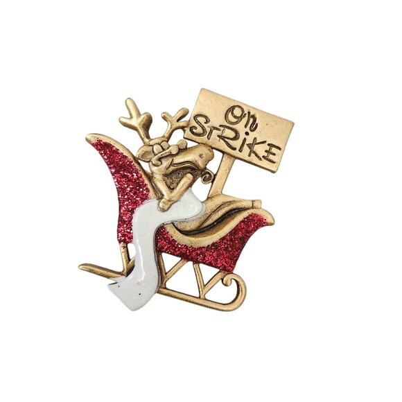 Signed DANECRAFT Reindeer On Strike Gold Tone Vintage Brooch Pin Red - Picture 1 of 7